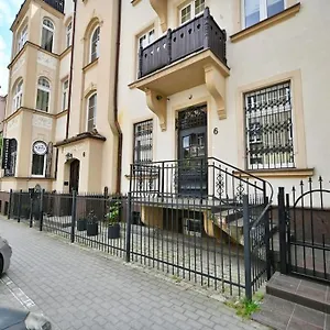 Victus Apartamenty, Apartament Antique 1 , Sopot Polska